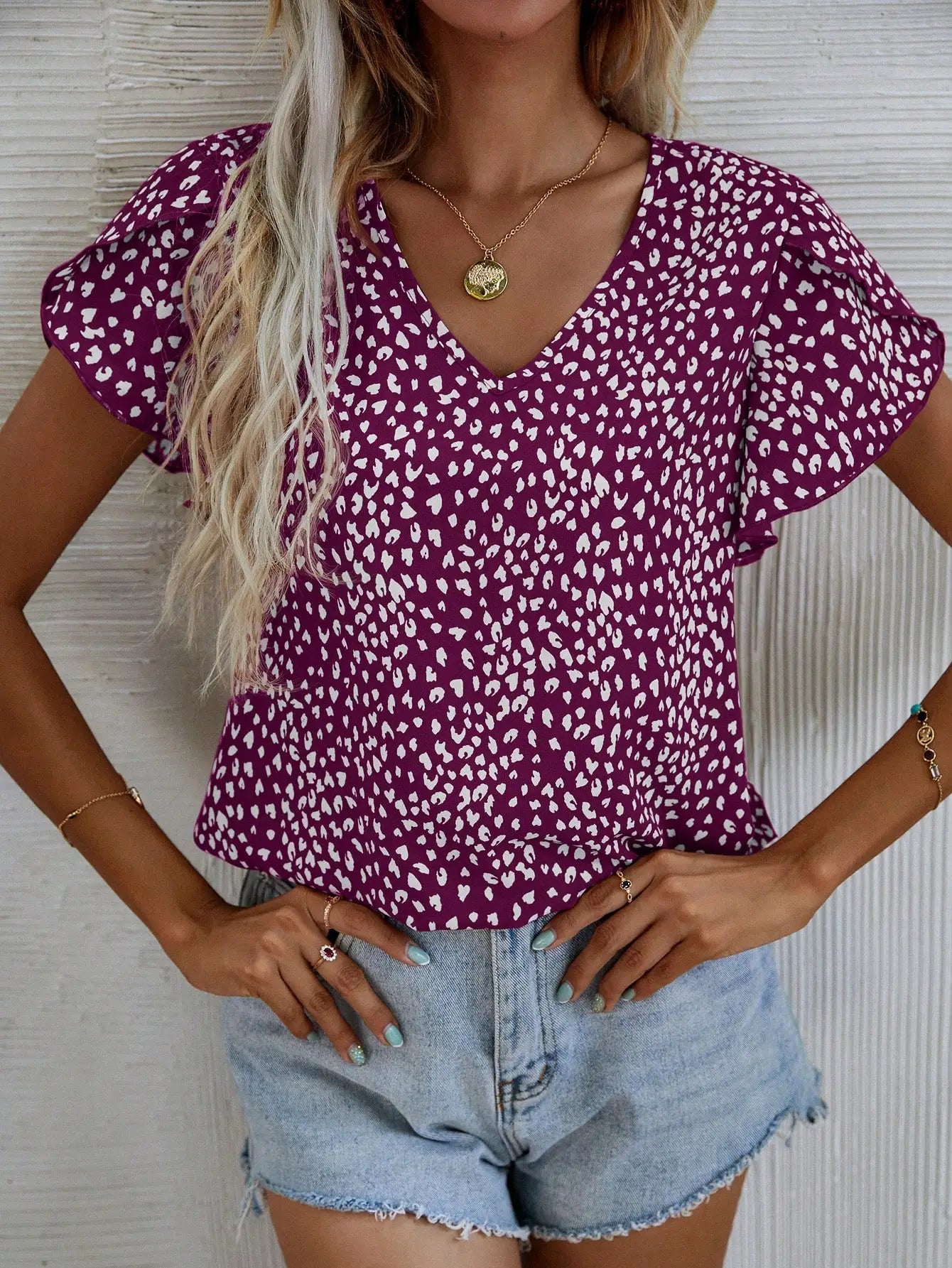 Emery Rose Women's Printed Petal Sleeve Blouse