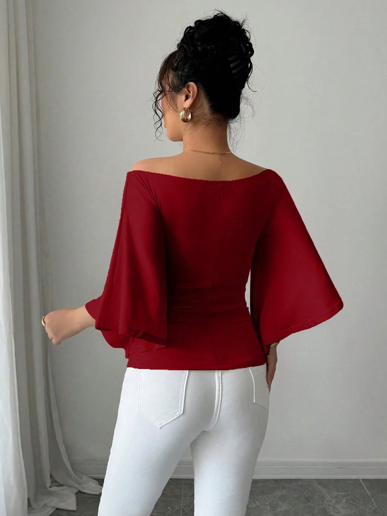 Women Solid Boat Neck Fitted Flare Sleeve Knit Top